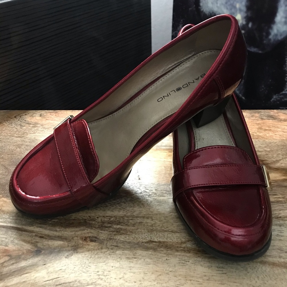 Bandolino Burgundy Red Patent Leather Heels.